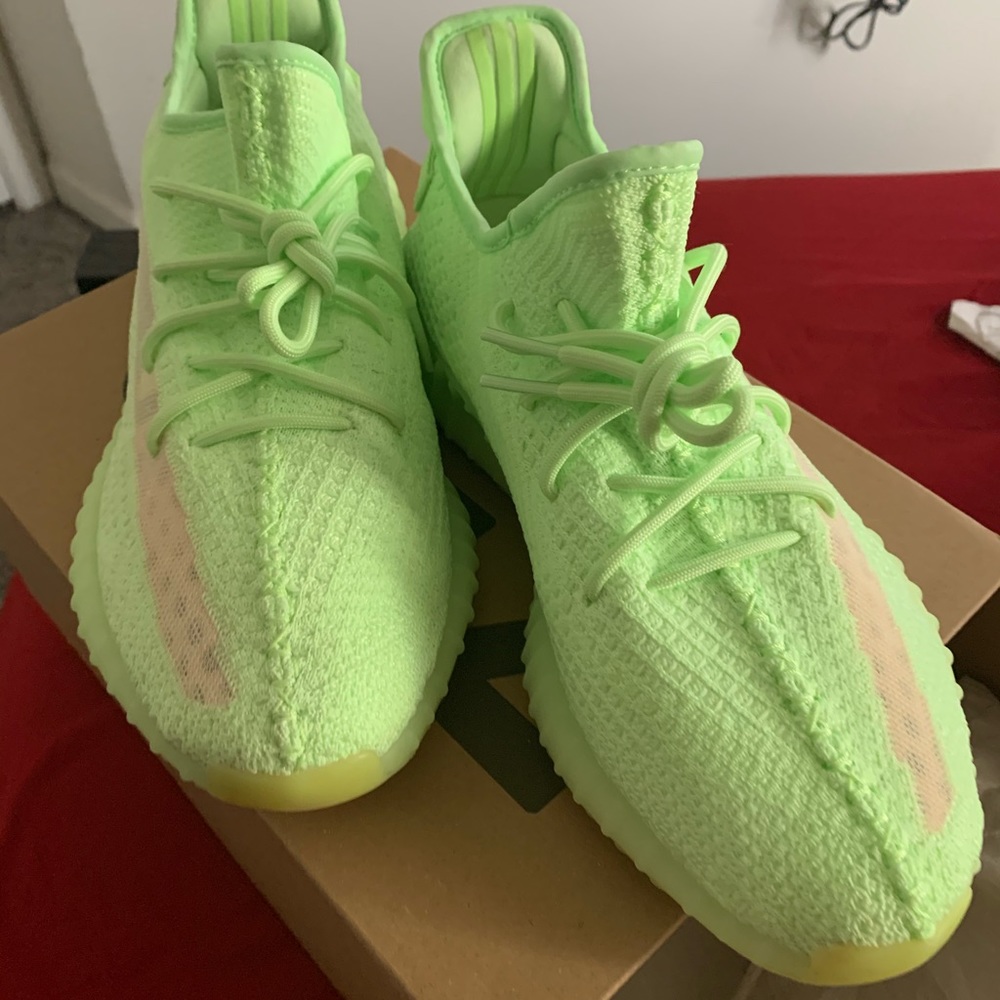 Yeezys boost sz 11